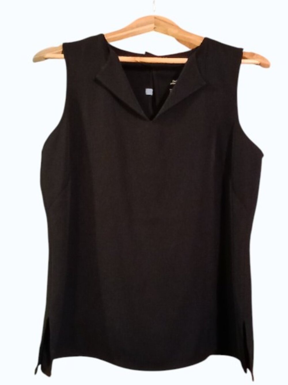 CORA COLLECTION Black Sleeveless V-Neck Popover - EUC